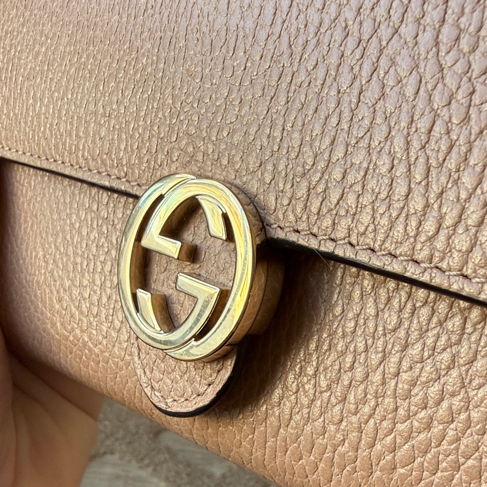 Authentic GUCCI Interlocking GG Beige Leather Long Bifold Wallet - Picture 3 of 10